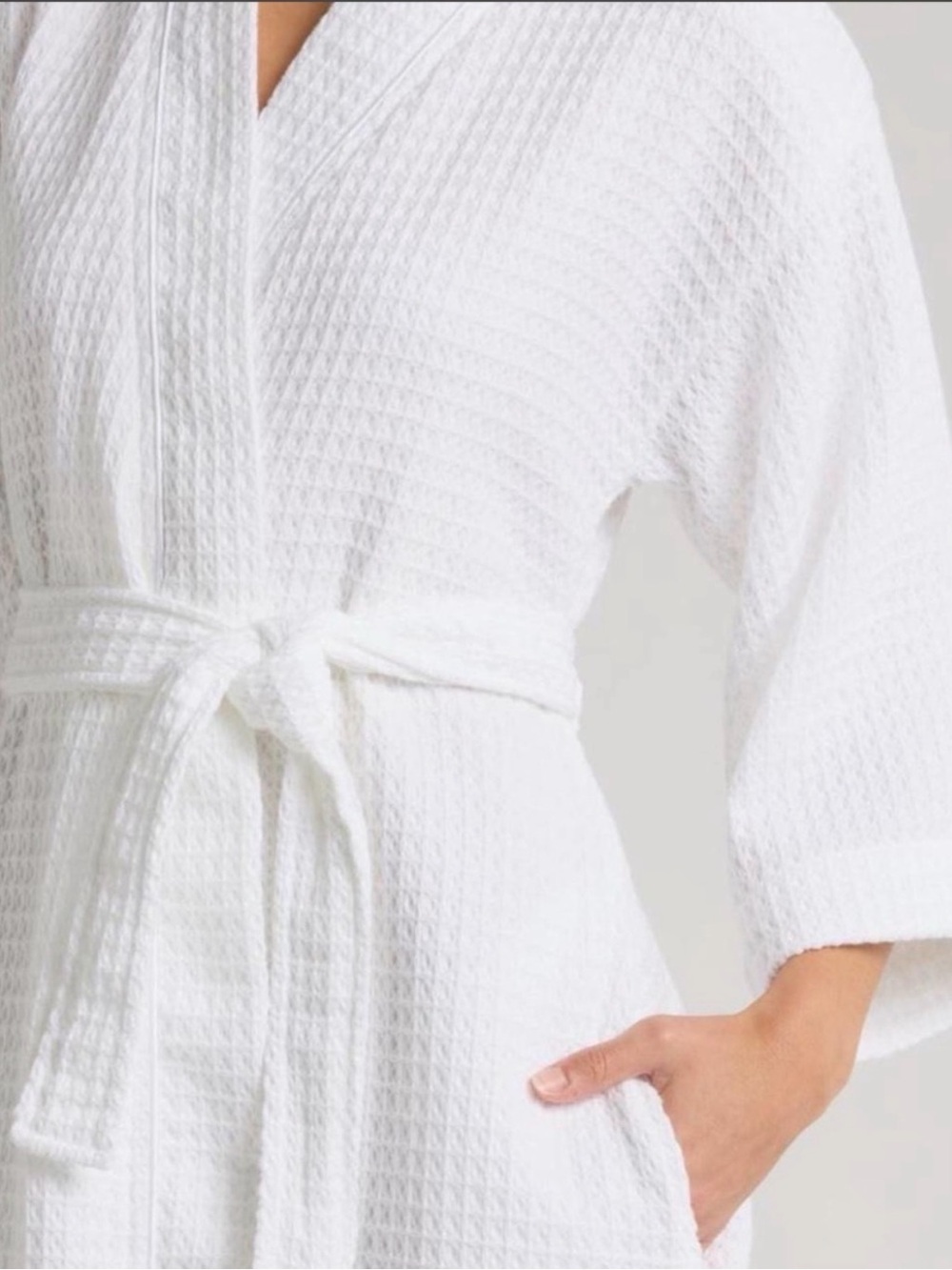 Nordstrom White Waffle Robe. Size XS. Excellent Condition.